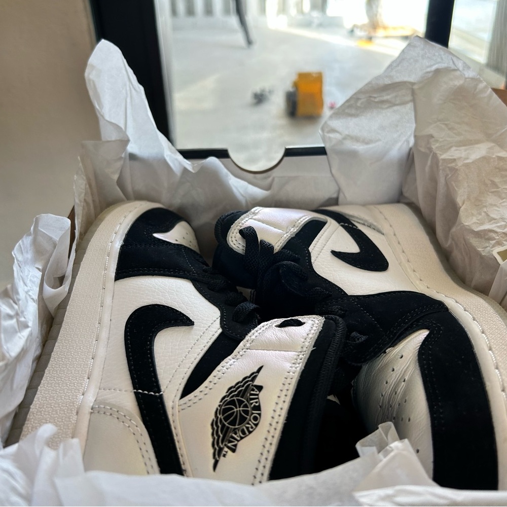 Nike Youth 5 Diamond Shoes - Black and White